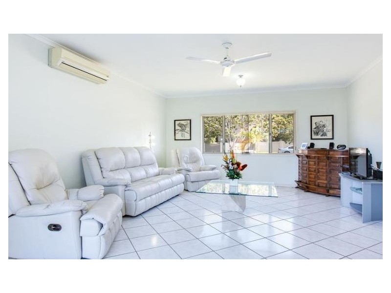 56 Jack Nicklaus Way, Parkwood QLD 4214