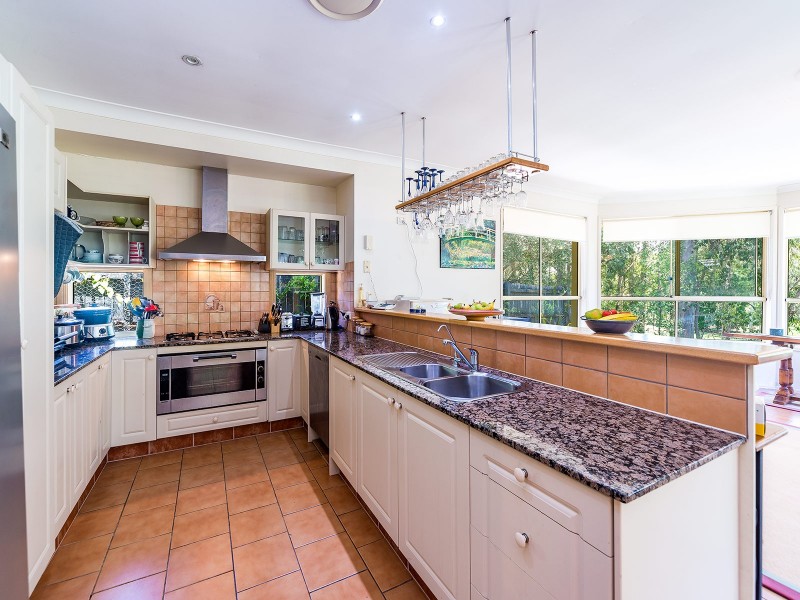 21 Desert Falls Crescent, Parkwood QLD 4214