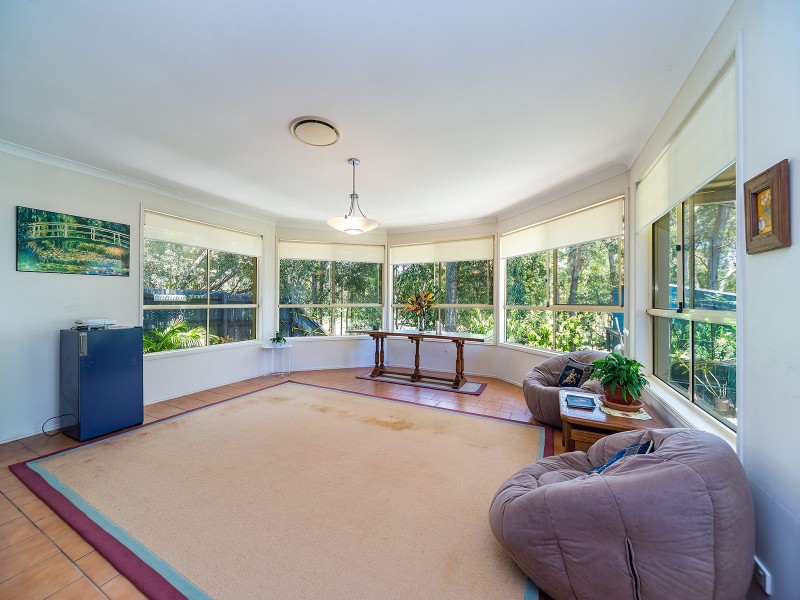 21 Desert Falls Crescent, Parkwood QLD 4214