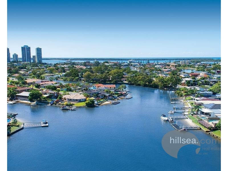 5 Harbour Side Court, Biggera Waters QLD 4216