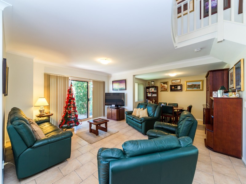 8 Fortuna Place, Parkwood QLD 4214