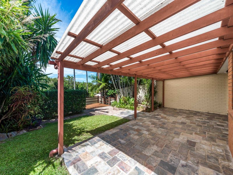 2/9 Ash Court, Arundel QLD 4214