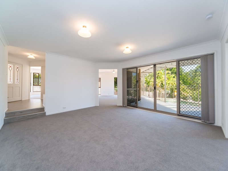 48 Jack Nicklaus Way, Parkwood QLD 4214