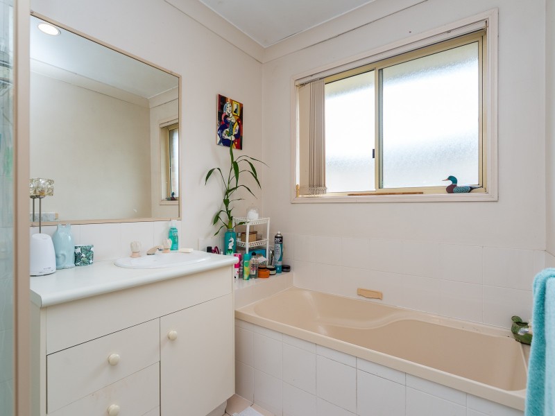 10 Floyd Court, Parkwood QLD 4214