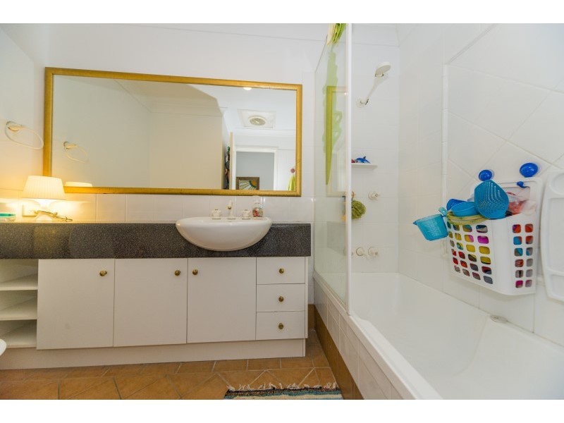 16/77 Bamboo Avenue, Benowa QLD 4217