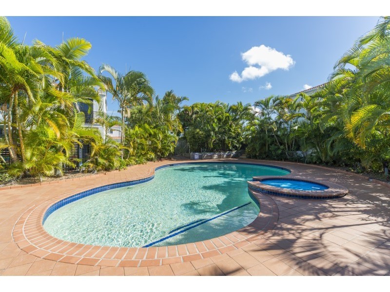 16/77 Bamboo Avenue, Benowa QLD 4217