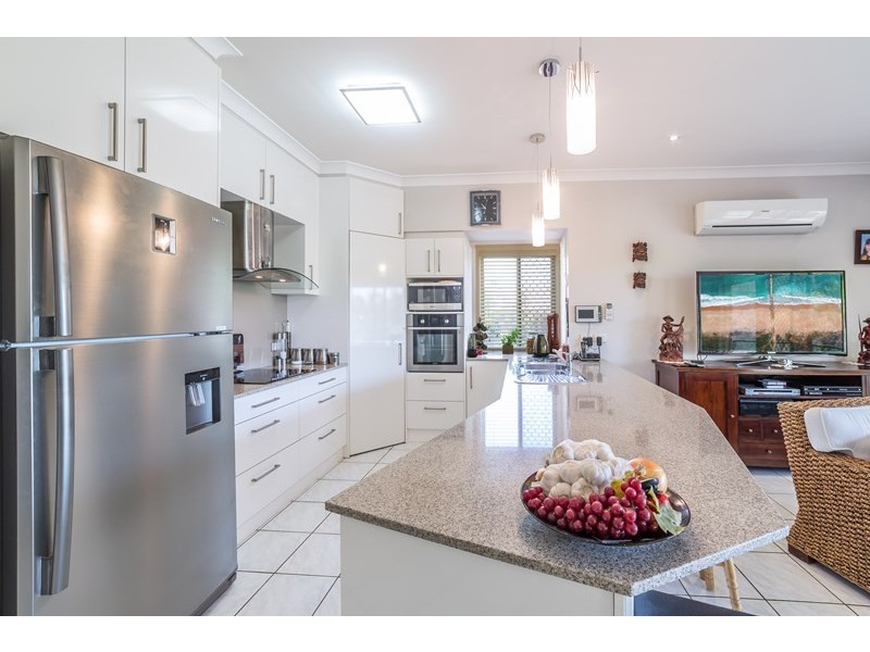 18 Daintree Drive, Parkwood QLD 4214