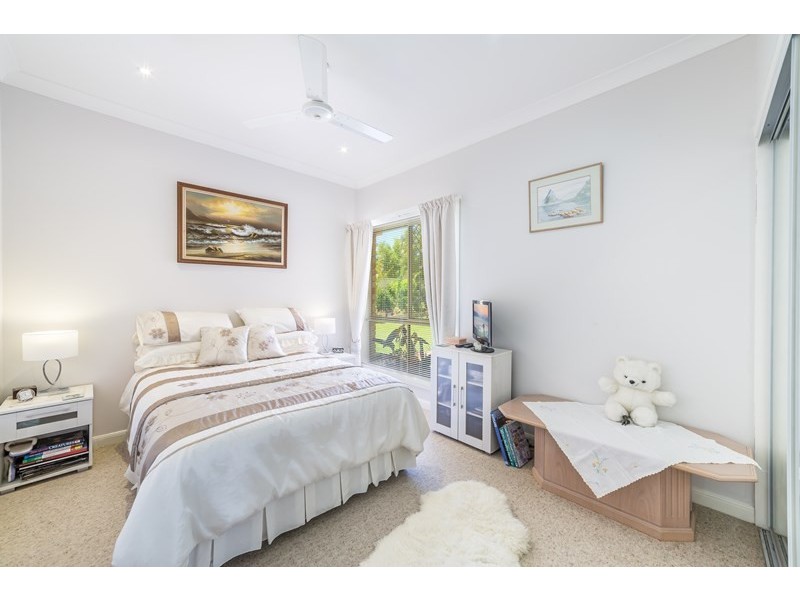 18 Daintree Drive, Parkwood QLD 4214