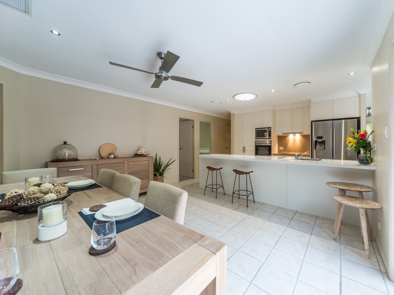 11 Morfantaine Tce, Parkwood QLD 4214