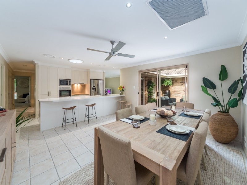 11 Morfantaine Tce, Parkwood QLD 4214