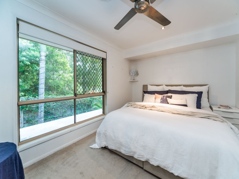 11 Morfantaine Tce, Parkwood QLD 4214