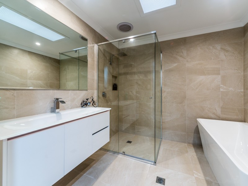 2/15 William Street, Southport QLD 4215