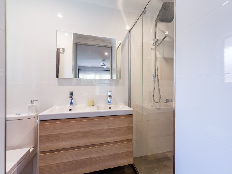 2/15 William Street, Southport QLD 4215