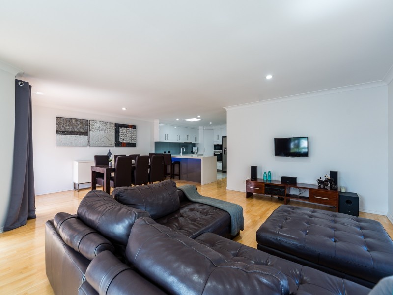 2/15 William Street, Southport QLD 4215