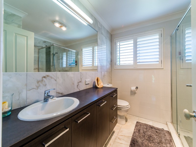 16 Goss Avenue, Labrador QLD 4215