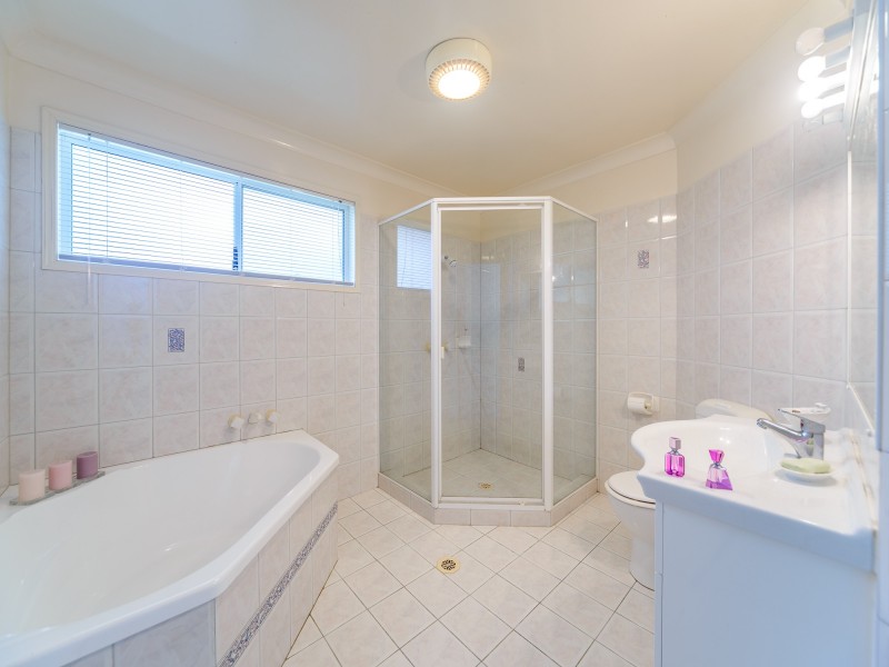 29 Inverness Way, Parkwood QLD 4214