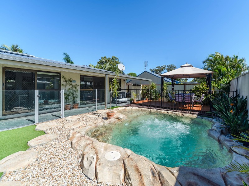 26 Clifton Street, Biggera Waters QLD 4216