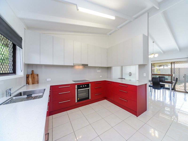 26 Clifton Street, Biggera Waters QLD 4216