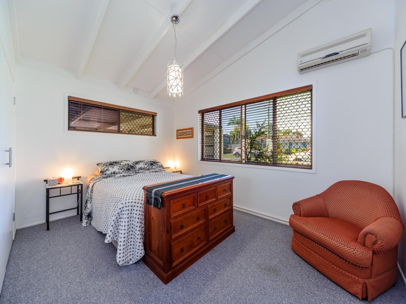 26 Clifton Street, Biggera Waters QLD 4216