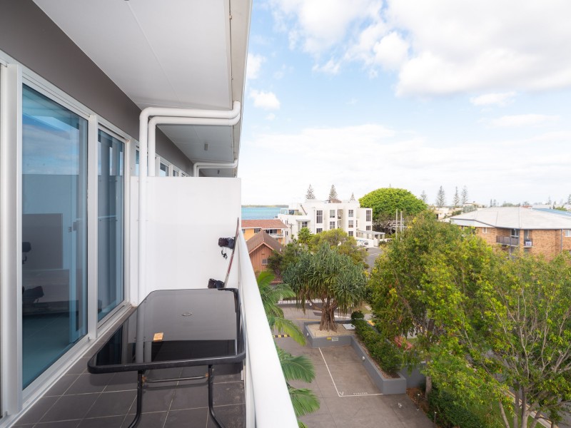 402/33-37 Madang Crescent, Runaway Bay QLD 4216