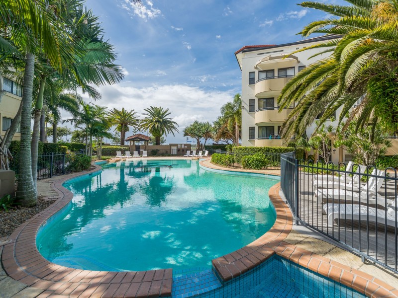 209/392 Marine Parade, Labrador QLD 4215