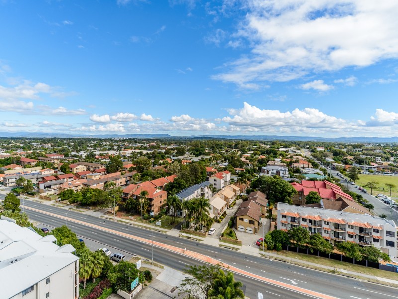 1106/360 Marine Parade, Labrador QLD 4215