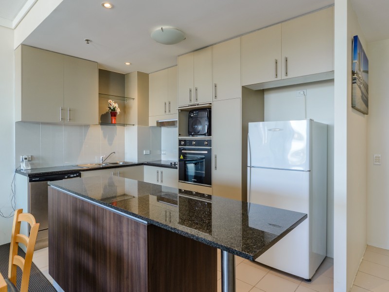 1106/360 Marine Parade, Labrador QLD 4215