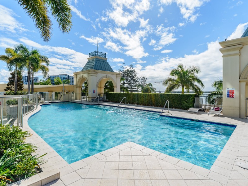 1106/360 Marine Parade, Labrador QLD 4215