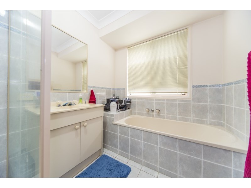 7 Maidstone Place, Parkwood QLD 4214