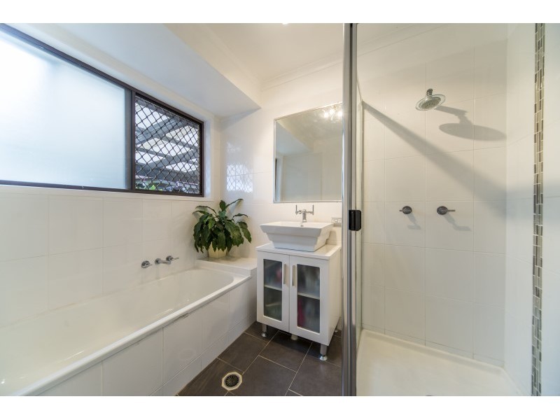 1/15 Stephenson Street, Labrador QLD 4215