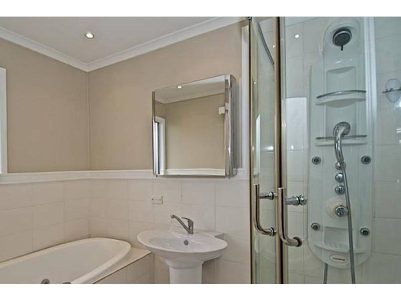 7 Hepworth Street, Arundel QLD 4214