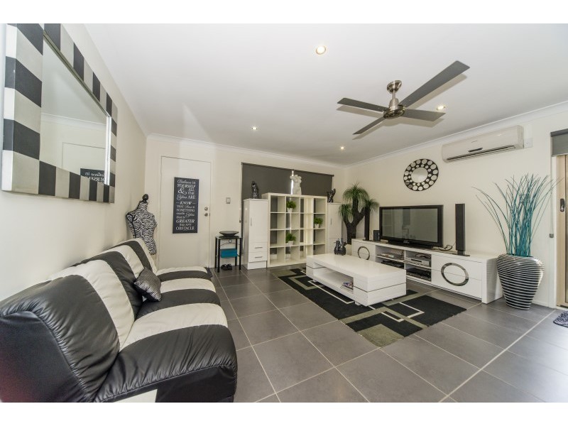 160/31 Usher Avenue, Labrador QLD 4215