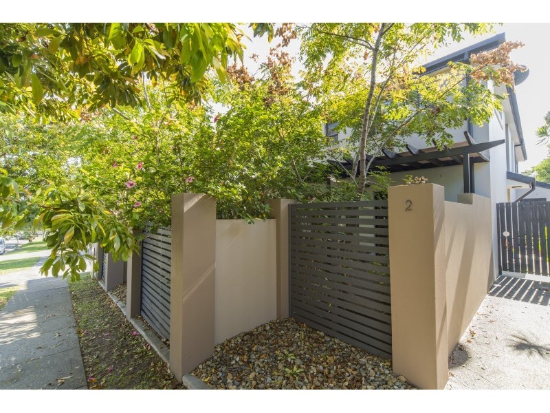 2/53 Gordon Street, Labrador QLD 4215