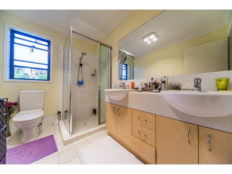 2/53 Gordon Street, Labrador QLD 4215