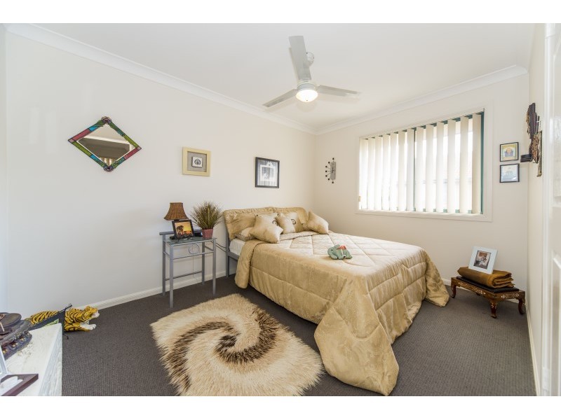 2/15 Gordon Street, Labrador QLD 4215