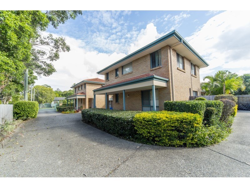 2/15 Gordon Street, Labrador QLD 4215