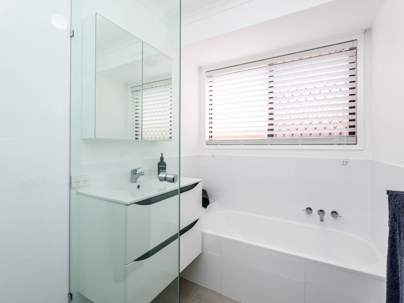 2/32 Botanical Drive, Labrador QLD 4215