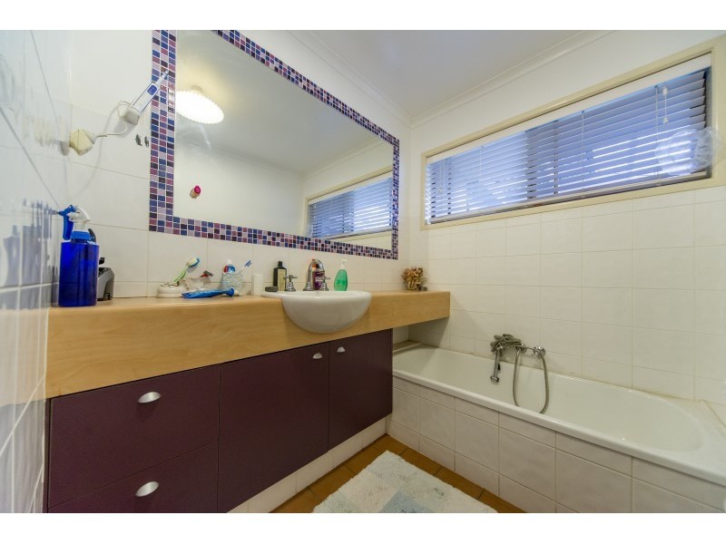 12 Pinkwood Drive, Ashmore QLD 4214