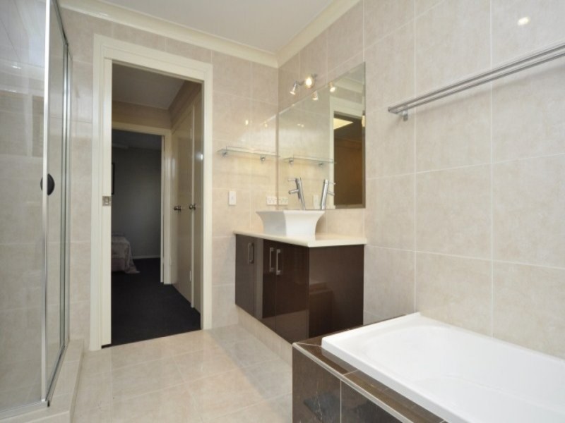 1/348 Oxley Drive, Coombabah QLD 4216