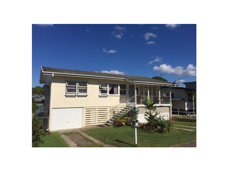 12 Horder Avenue, Labrador QLD 4215