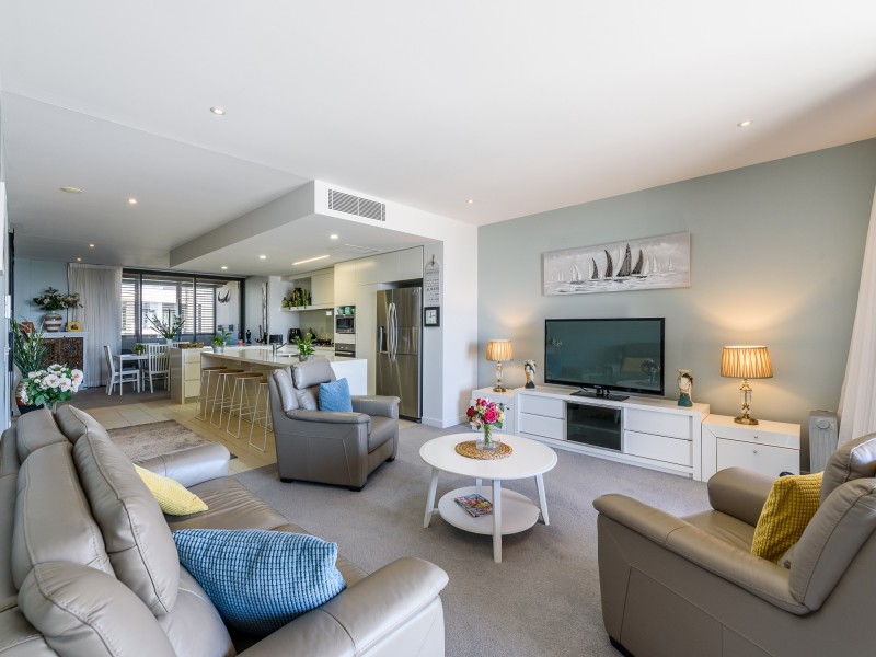 4404/2 Sunset Avenue, Paradise Point QLD 4216