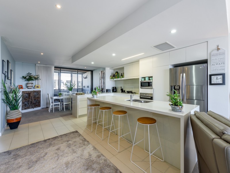 4404/2 Sunset Avenue, Paradise Point QLD 4216