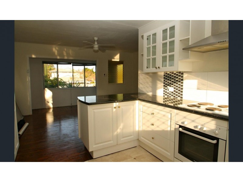 288 Bayview Street, Hollywell QLD 4216