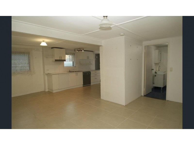 288 Bayview Street, Hollywell QLD 4216