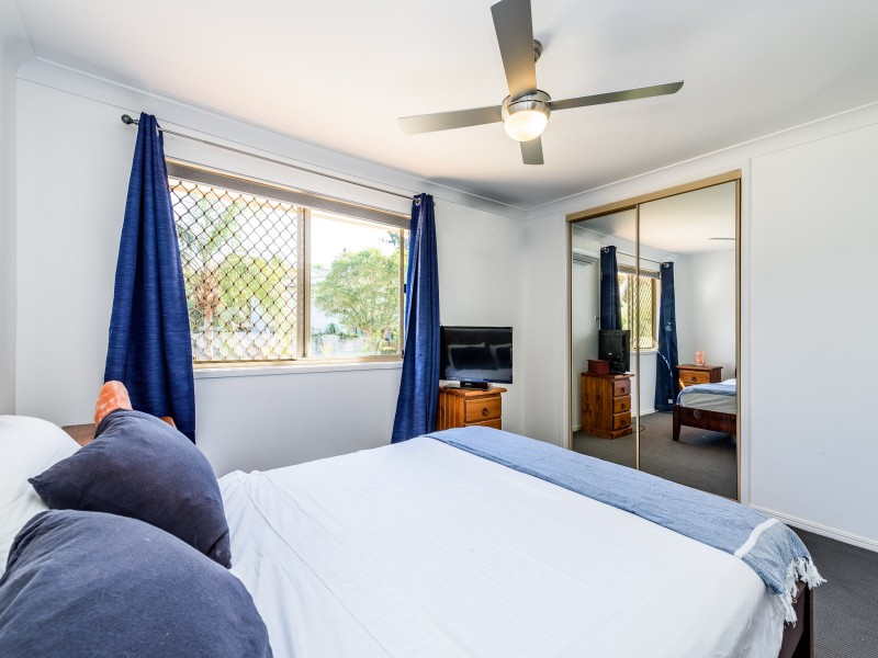 11/81 Olsen Avenue, Labrador QLD 4215