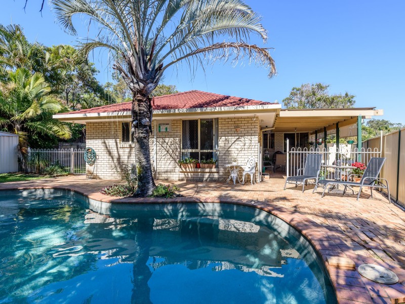 8 Yarraglen Place, Parkwood QLD 4214