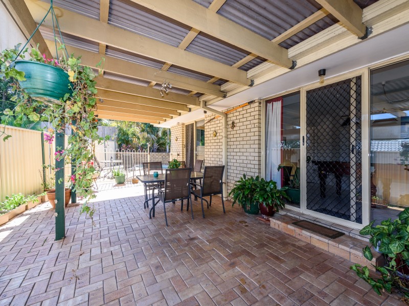 8 Yarraglen Place, Parkwood QLD 4214