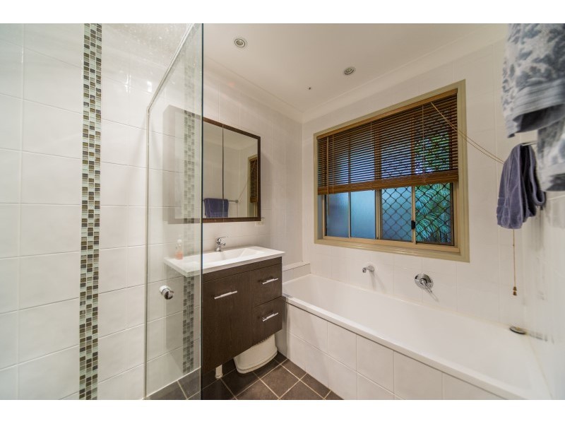 69 Greenacre Drive, Parkwood QLD 4214