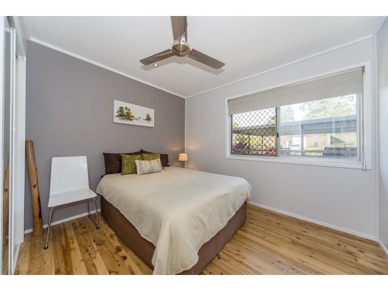 27 Bloodwood Crescent, Molendinar QLD 4214