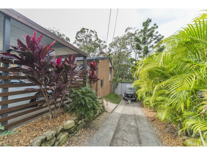 27 Bloodwood Crescent, Molendinar QLD 4214